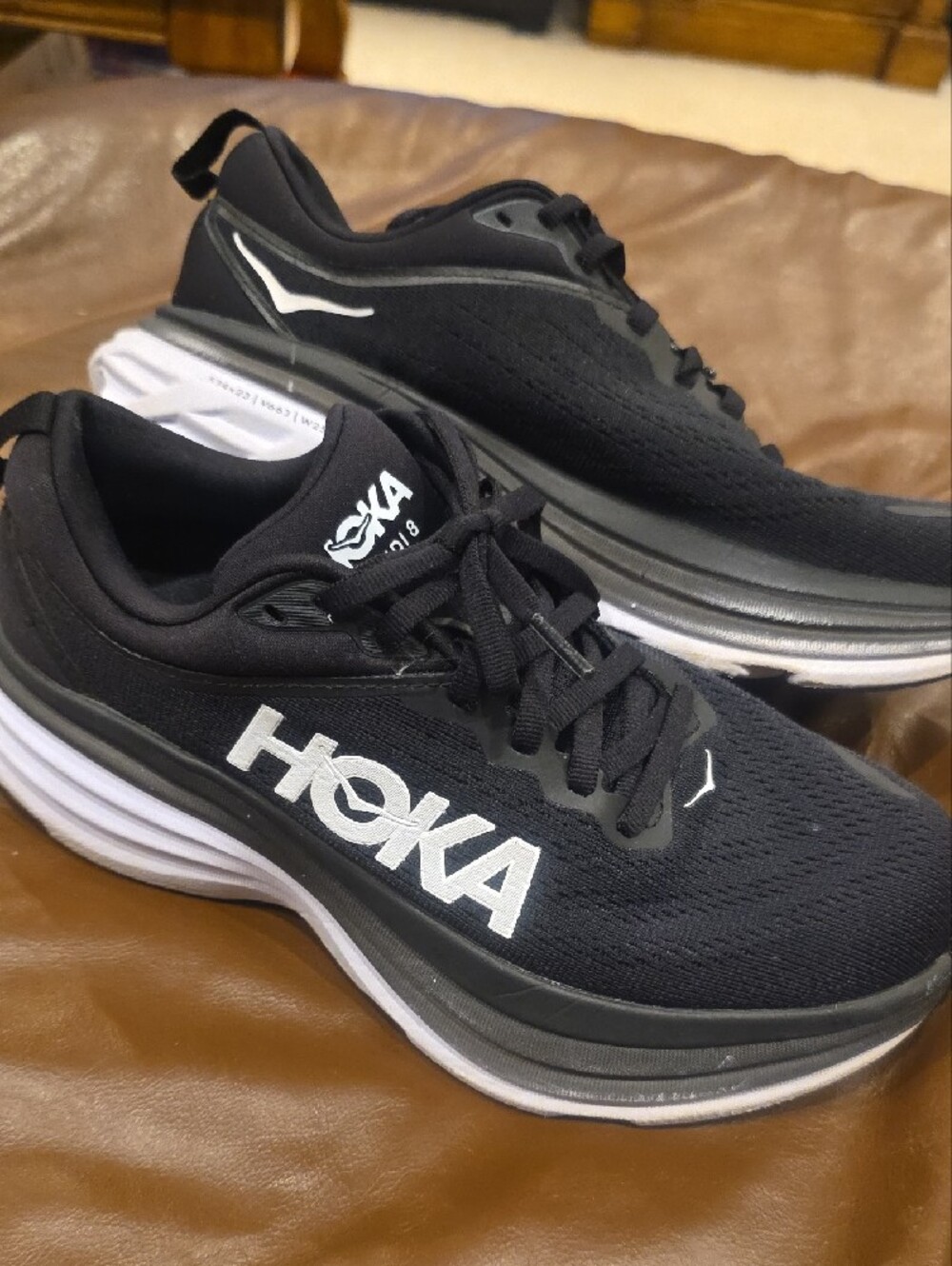 Hoka Womens Black &White Bondi 8 Running Shoes Sz 6.5B - Picture 2 of 7